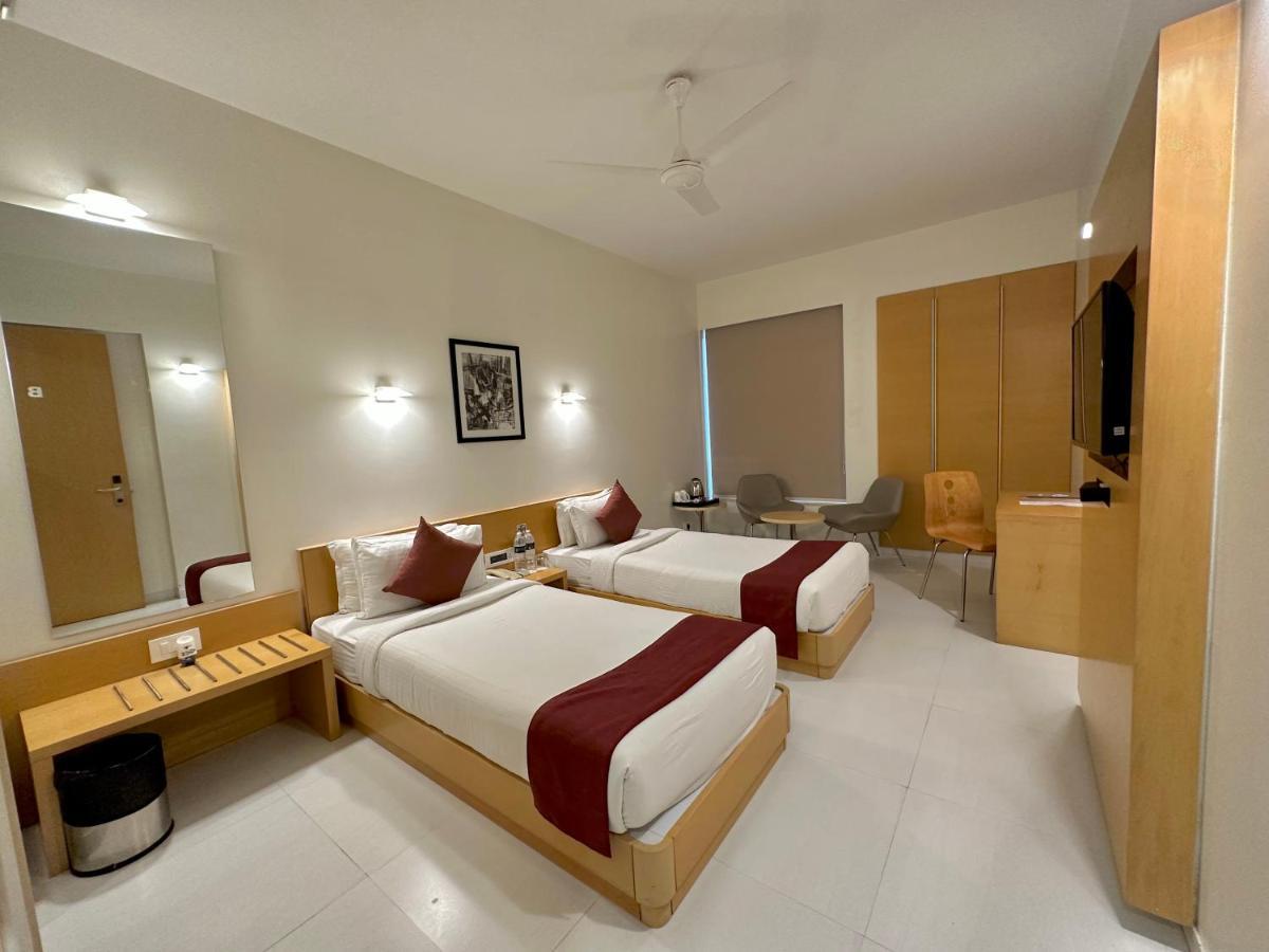 Quality Inn Patria Suites, Rajkot Ngoại thất bức ảnh