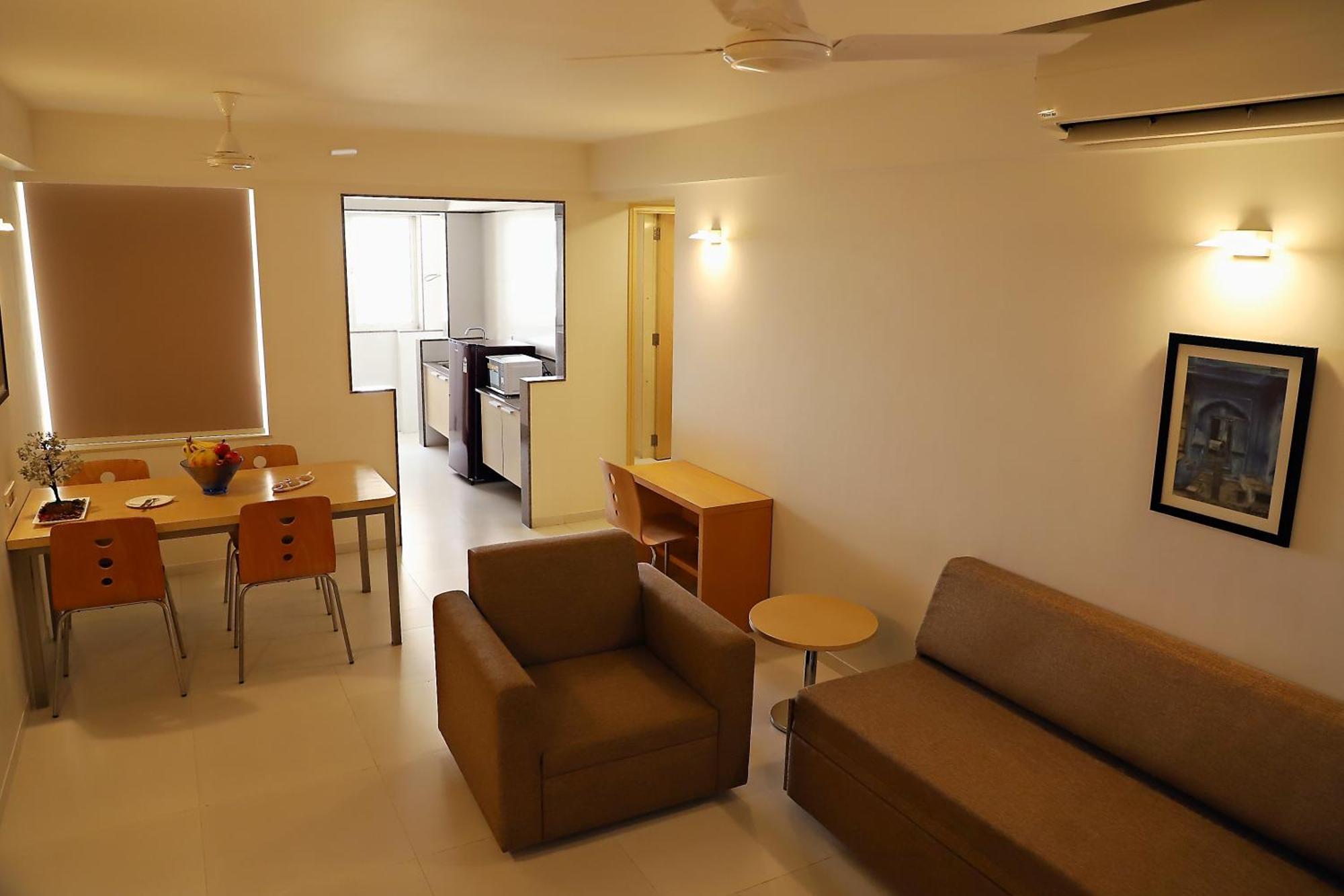 Quality Inn Patria Suites, Rajkot Ngoại thất bức ảnh