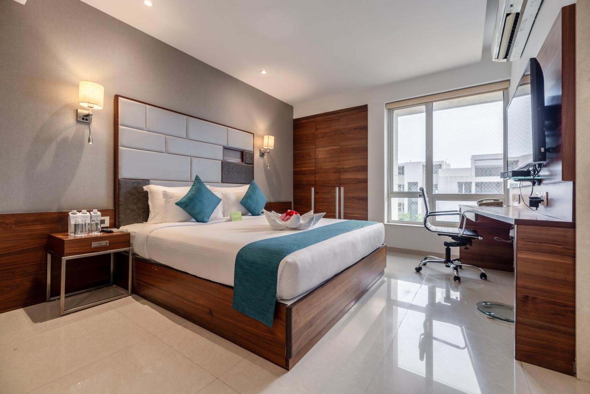 Quality Inn Patria Suites, Rajkot Ngoại thất bức ảnh
