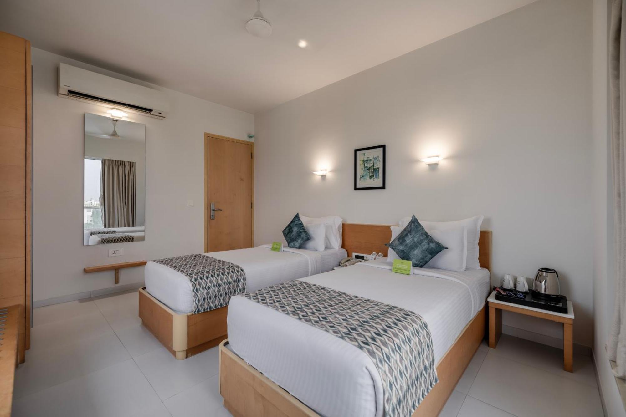 Quality Inn Patria Suites, Rajkot Ngoại thất bức ảnh