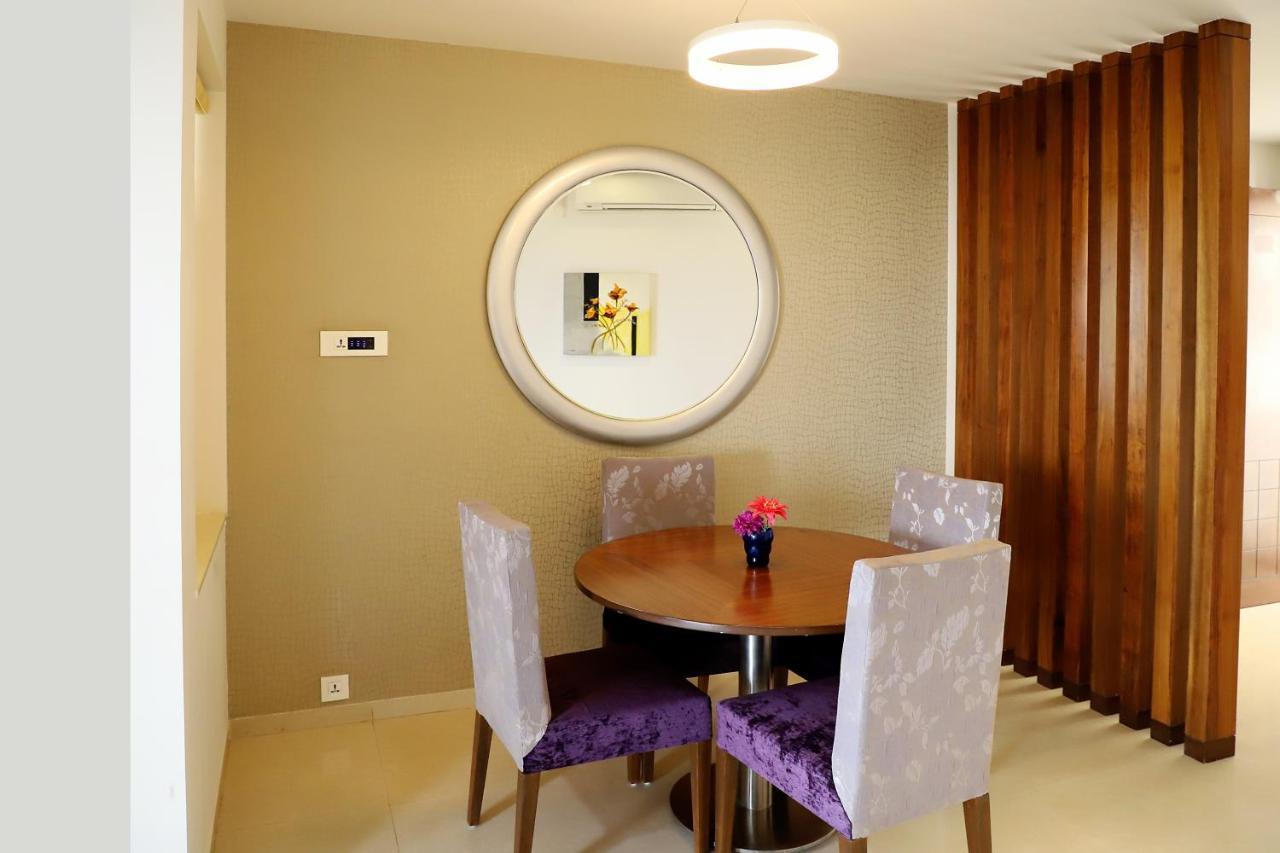 Quality Inn Patria Suites, Rajkot Ngoại thất bức ảnh